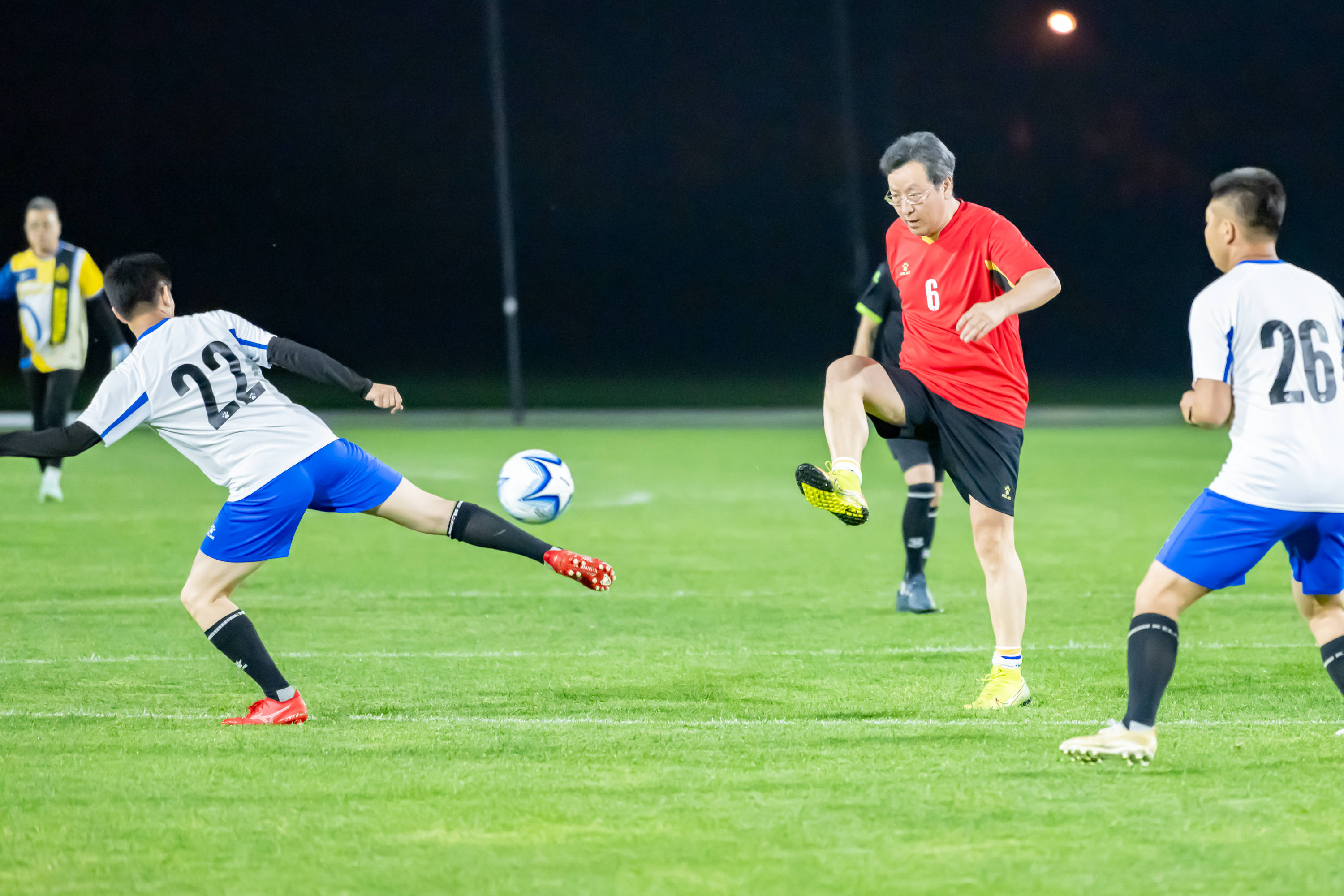 各大俱乐部 各大俱乐部