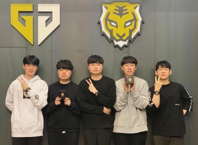 我此刻的选 我此刻的选